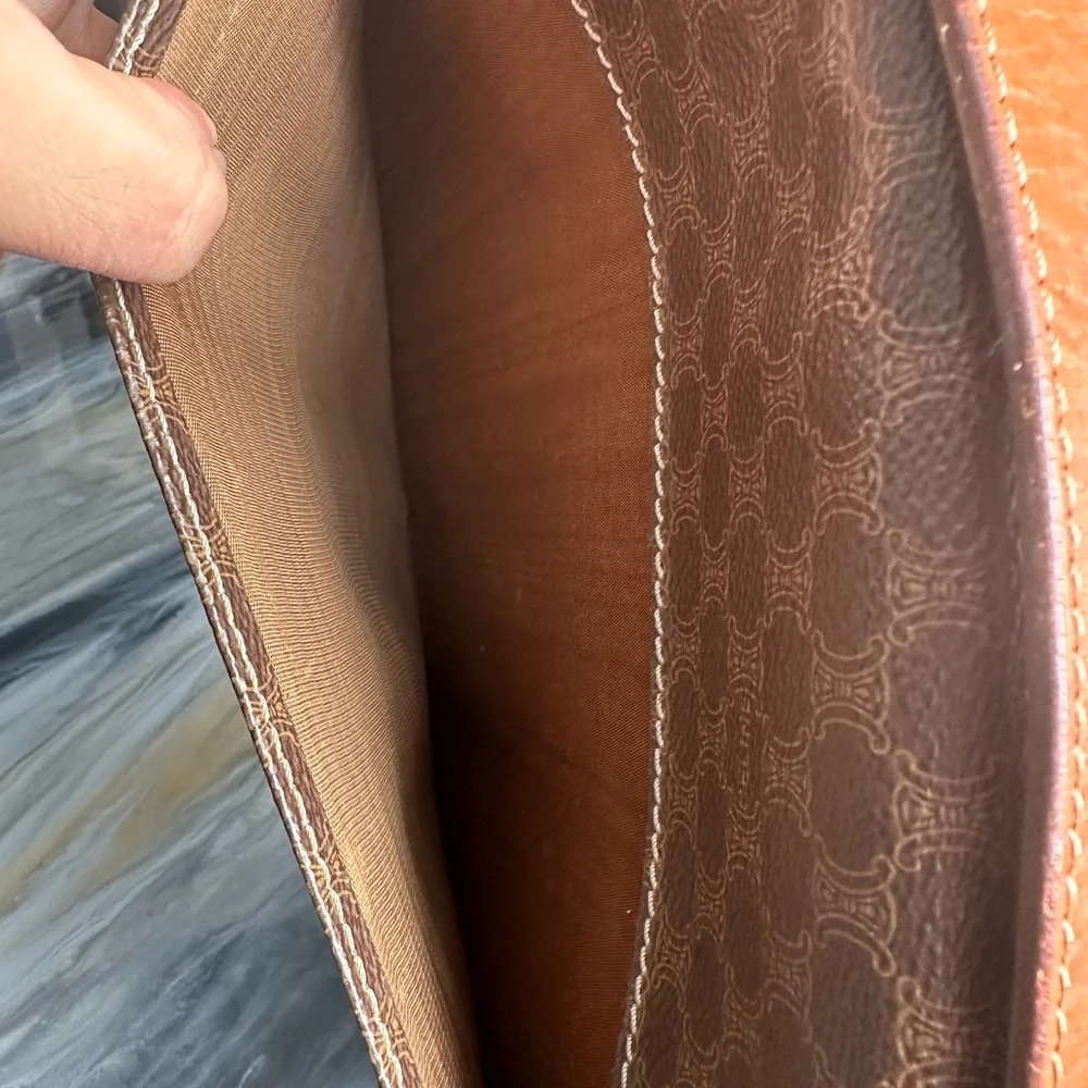 CELINE vintage shoulder bag. - Picture 3 of 9